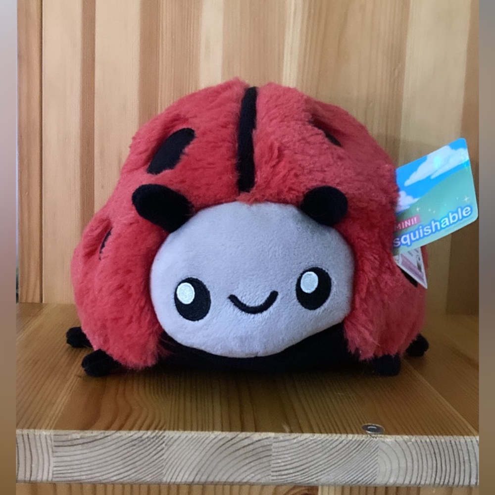 Squishable ladybug 9” BNWT